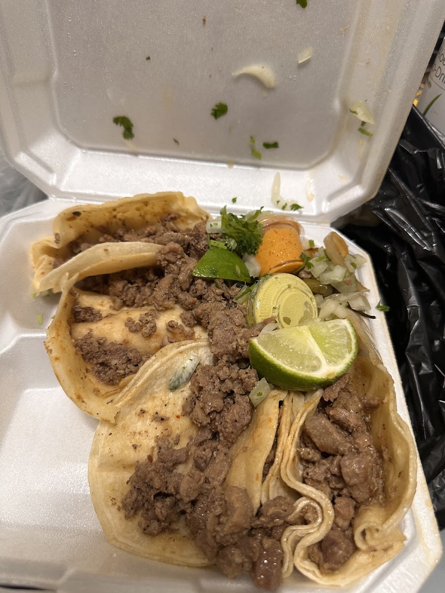 Leo Y Churro Taqueria Photos 2